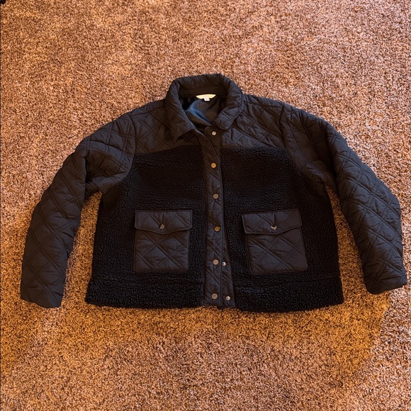 Time and Tru Jackets & Blazers - Time and Tru Black Quilted Jacket